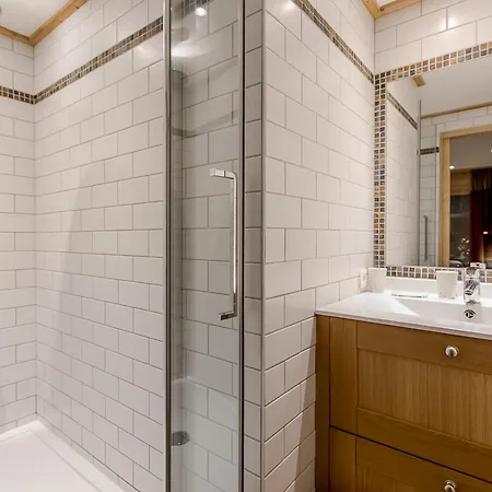 Grand Standing 4* Centre Val-d'isere, 54m², 4 Pers, Balcon Amenage, Casier A - Fr-1-518-86 Apartman